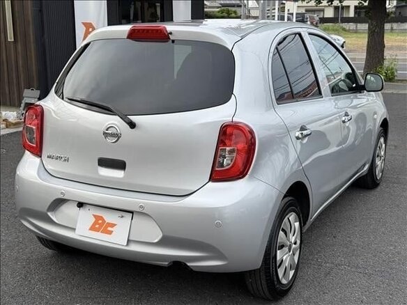 2022 Nissan March IV (K13) Рестайлинг, серебристый, 780000 рублей - вид 3