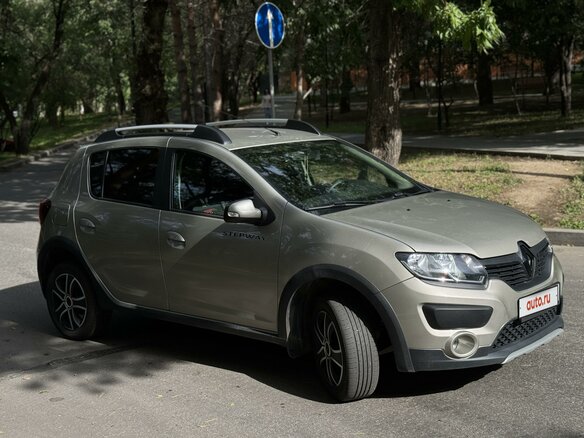 2018 Renault Sandero Stepway II, бежевый, 1370000 рублей - вид 3
