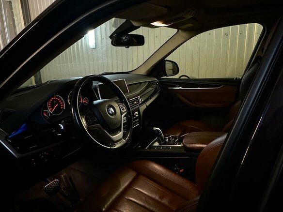 2016 BMW X5 30d III (F15), коричневый, 3900000 рублей - вид 5