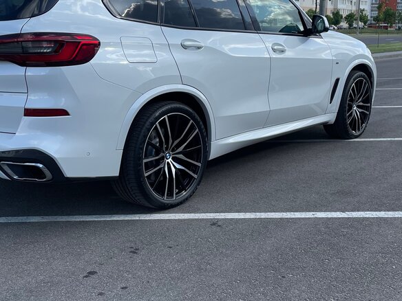 2019 BMW X5 30d IV (G05/G18), белый, 7600000 рублей - вид 7