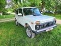 2014 Lada (ВАЗ) 2121 (4x4) I Рестайлинг, белый, 650000 рублей - вид 2