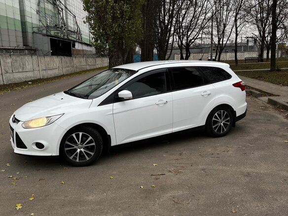 2012 Ford Focus III, белый, 900000 рублей - вид 4