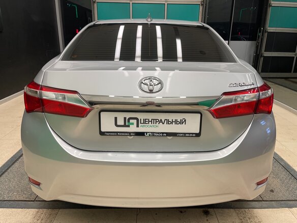 2017 Toyota Corolla XI (E160, E170, E180) Рестайлинг 1, серебристый, 1050000 рублей - вид 5