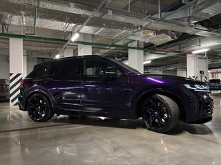 2024 Volkswagen Touareg R III Рестайлинг, фиолетовый, 20000000 рублей, вид 2
