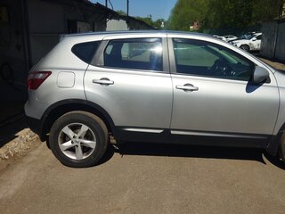 2013 Nissan Qashqai I Рестайлинг, серебристый, 1350000 рублей, вид 2