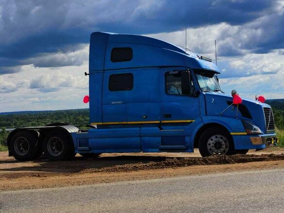 2008 Volvo VNL, голубой, 4780000 рублей - вид 7