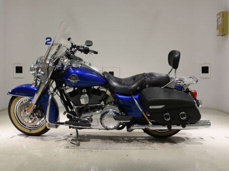 2010 Harley-Davidson Road King, синий, 750000 рублей, вид 3