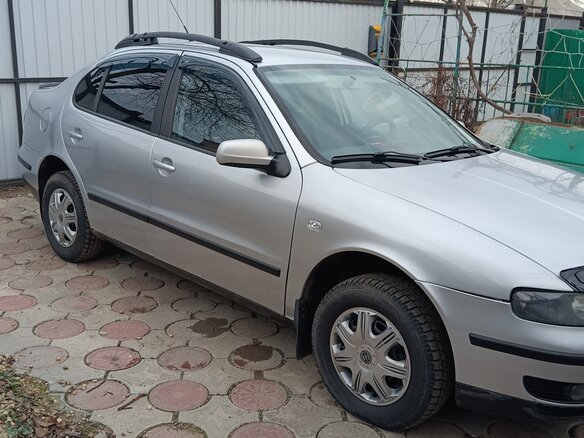 2002 SEAT Toledo II, серебристый, 310000 рублей