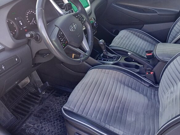 2017 Hyundai Tucson III, бежевый, 2100000 рублей - вид 9