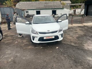 2017 Kia Rio IV, белый, 1200000 рублей, вид 1