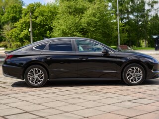 2020 Hyundai Sonata VIII (DN8), чёрный, 1800000 рублей, вид 3
