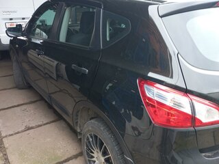 2013 Nissan Qashqai I Рестайлинг, чёрный, 980000 рублей, вид 3