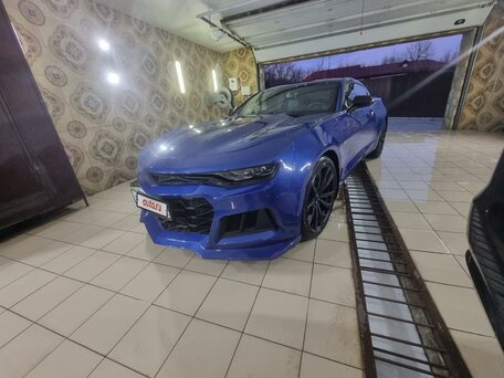 2020 Chevrolet Camaro VI Рестайлинг, синий, 3300000 рублей, вид 4