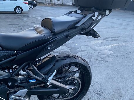 2017 Yamaha MT-09 Tracer (FJ-09), чёрный, 990000 рублей, вид 4