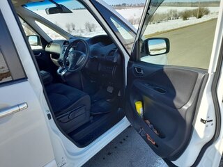 2016 Nissan Serena IV (C26), белый, 1620000 рублей, вид 4
