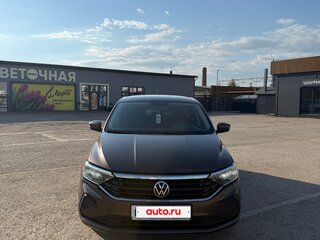 2020 Volkswagen Polo VI, коричневый, 1650000 рублей, вид 2