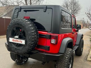 2011 Jeep Wrangler III (JK), красный, 4900000 рублей, вид 4