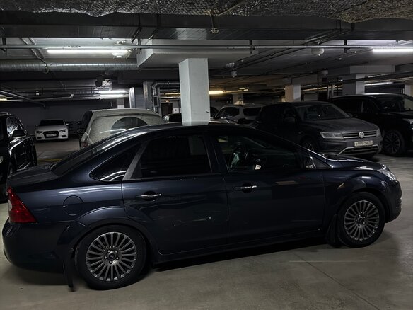 2010 Ford Focus II Рестайлинг, серый, 450000 рублей - вид 1