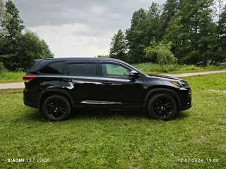2019 Toyota Highlander III (XU50) Рестайлинг, чёрный, 3123848 рублей, вид 2