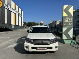 2012 Toyota Land Cruiser 200 Series Рестайлинг 1, белый, 3990000 рублей, вид 4