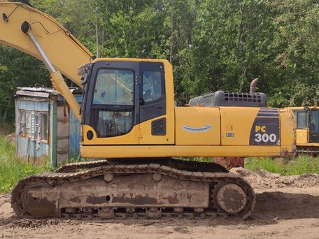 2013 Komatsu PC300, жёлтый, 5500000 рублей, вид 1