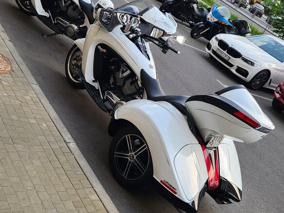 2013 Victory Vision Tour, белый, 5500000 рублей - вид 1
