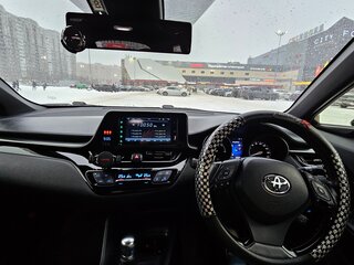 2017 Toyota C-HR I, коричневый, 2000000 рублей, вид 3
