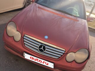 2002 Mercedes-Benz C-Класс 200 II (W203), красный, 290000 рублей, вид 2