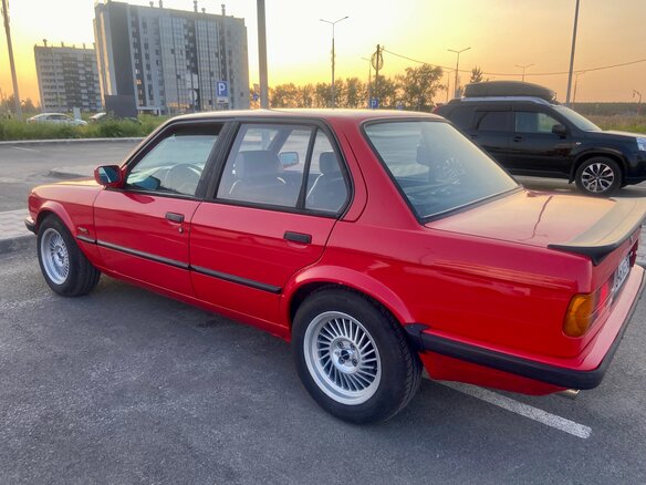 1984 BMW 3 серии 316 II (E30), красный, 500000 рублей - вид 32
