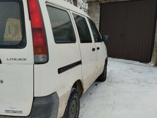 1997 Toyota Lite Ace V, белый, 380000 рублей, вид 2