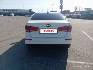 2015 Kia Rio III Рестайлинг, белый, 840000 рублей, вид 5