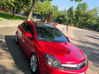 2010 Opel Astra GTC H Рестайлинг, красный, 650000 рублей, вид 3