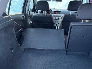 2014 Opel Astra J Рестайлинг, чёрный, 785000 рублей, вид 2