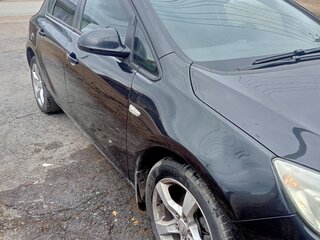 2011 Opel Astra J, чёрный, 565000 рублей, вид 3