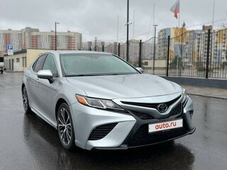 2018 Toyota Camry US Market VIII (XV70), серебристый, 2700000 рублей, вид 1