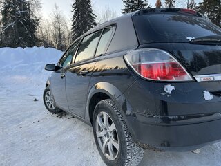 2014 Opel Astra J Рестайлинг, чёрный, 785000 рублей, вид 3