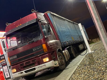 2000 DAF CF-series, красный, 600000 рублей, вид 1