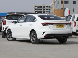 2026 Kia K3 II (China Market) Рестайлинг, белый, 2106000 рублей, вид 5