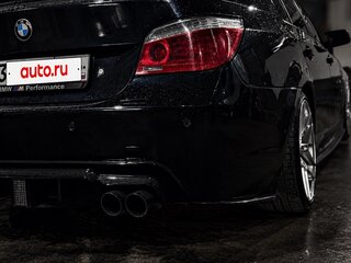 2005 BMW 5 серии 545i V (E60/E61), чёрный, 1350000 рублей, вид 1
