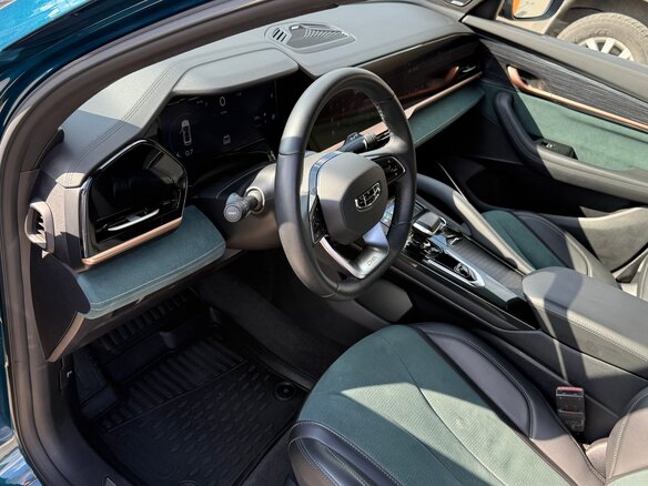 2024 Geely Monjaro I, синий, 3590000 рублей - вид 9