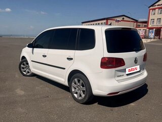 2011 Volkswagen Touran I Рестайлинг 2, белый, 999000 рублей, вид 5