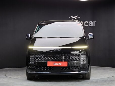 2025 Hyundai Staria I, чёрный, 5370000 рублей, вид 4