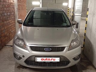 2010 Ford Focus II Рестайлинг, серебристый, 580000 рублей, вид 1