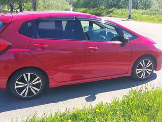 2017 Honda Fit III, красный, 1425000 рублей, вид 4
