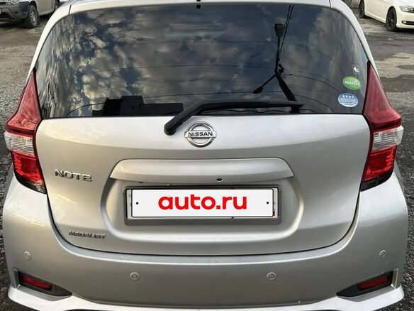 2016 Nissan Note II Рестайлинг, серебристый, 1200000 рублей - вид 2