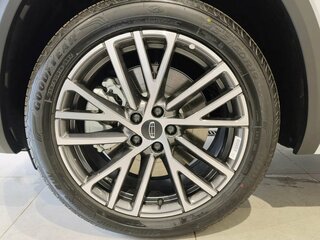 2026 Geely Monjaro I, белый, 4599990 рублей, вид 4