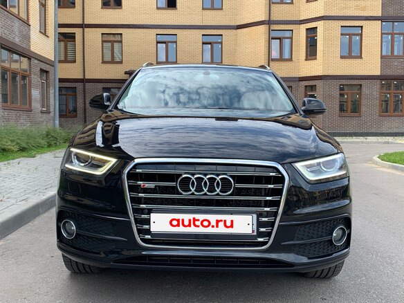 2013 Audi Q3 I (8U), чёрный - вид 4