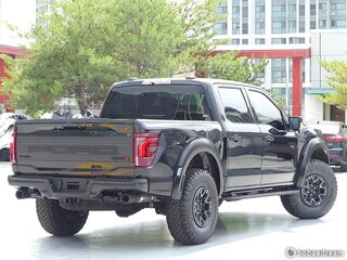 2026 Ford F-150 Raptor SuperCrew Raptor XIV Рестайлинг, чёрный, 24300000 рублей, вид 3