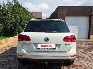 2015 Volkswagen Touareg II Рестайлинг, белый, 2800000 рублей, вид 4