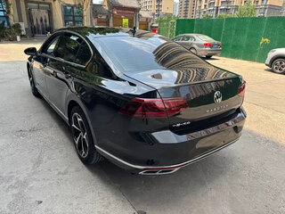 2022 Volkswagen Magotan B8 Рестайлинг, чёрный, 1650000 рублей, вид 2